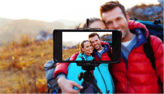 Machen Sie mit dem Selfie-Stick Fotos aus Ihrem Sommerurlaub!