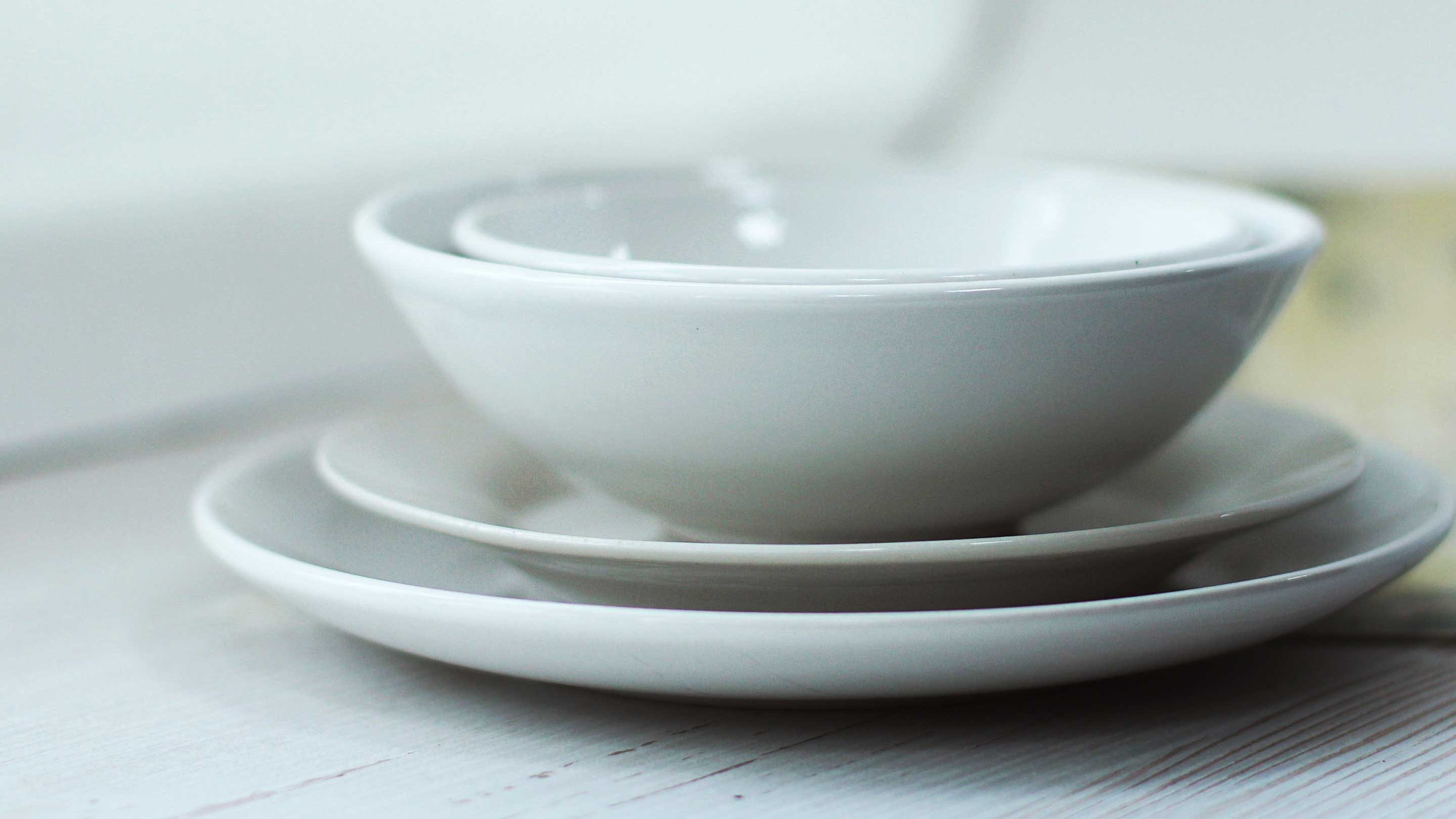 Geschirr, Schüsseln &amp; Teller