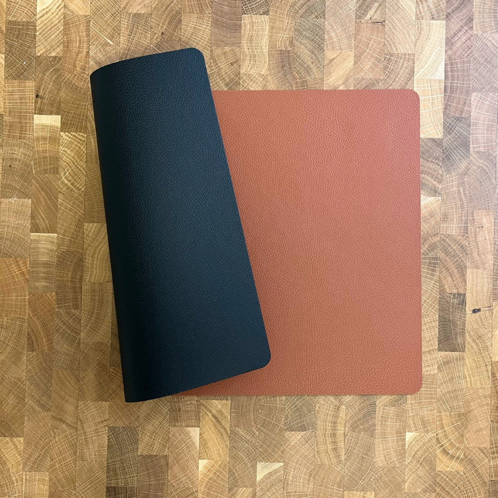 Dacore - Platzset aus weichem PU-Leder, 30 x 45 cm - Cognac/Schwarz, wendbar