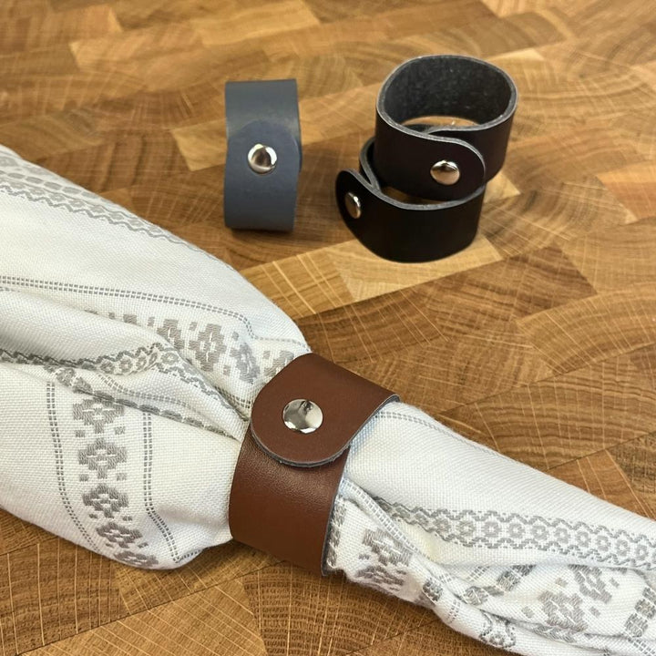 Dacore – 6 Serviettenringe aus recyceltem Leder – Braun