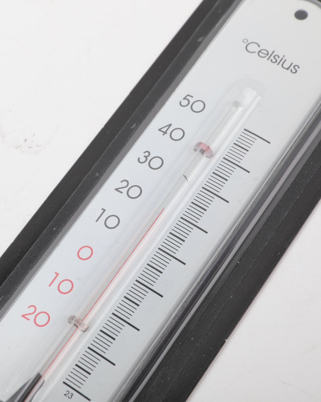 Conzept – Thermometer im Metallgehäuse, 20,5 x 4 x 0,7 cm