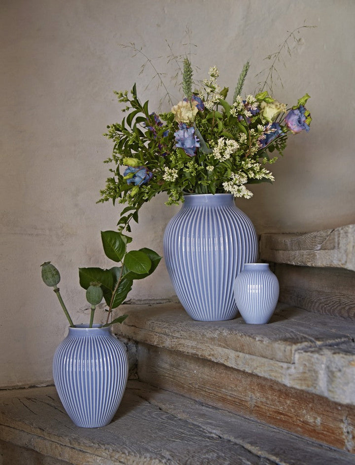 Knabstrup - Vase Rillen Lavendelblau - 20 cm