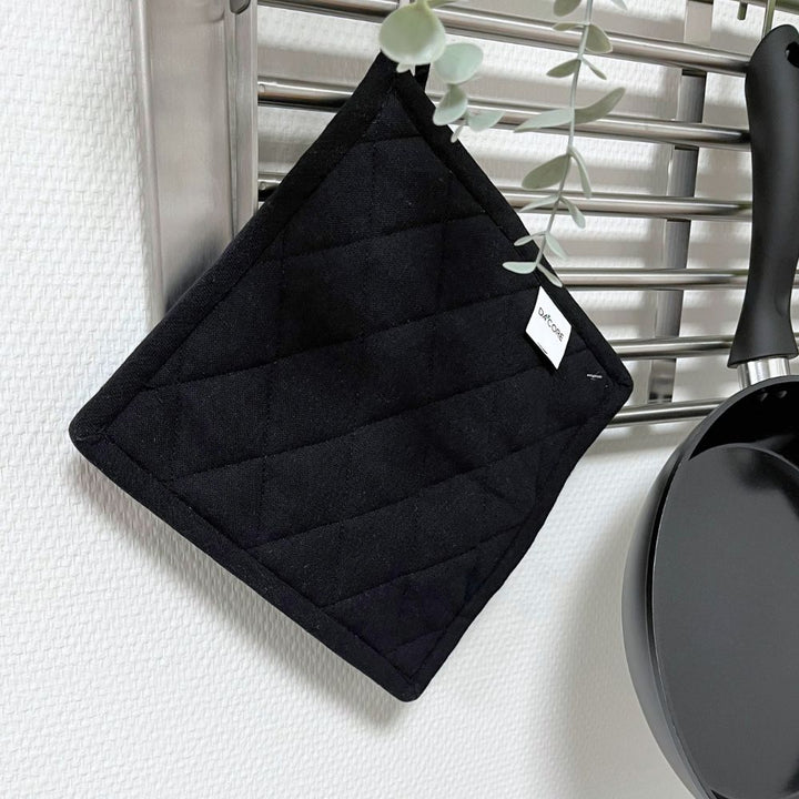 Dacore - Topflappen-Steppdecke 22,5 x 22,5 cm, Uni-Kreuz, schwarz