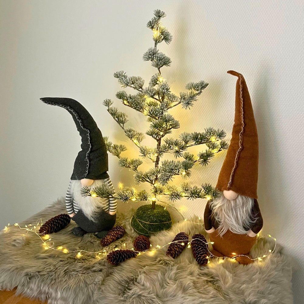 Dacore - Weihnachtsmann mit Taschen/Mütze 53 cm - Filz braun