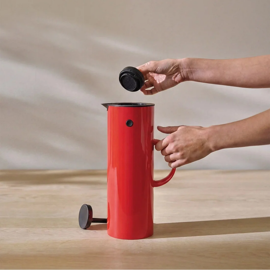 Stelton - Thermoskanne 1 L. - Kirschrot