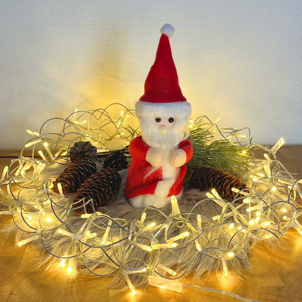 Weihnachtsmann – 17,5 cm, spielend und tanzend
