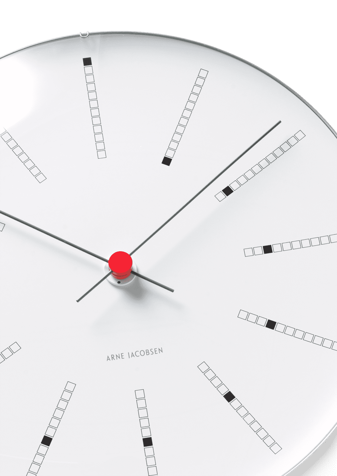 Arne Jacobsen – Bankers Wanduhr Ø29 cm weiß/schwarz/rot