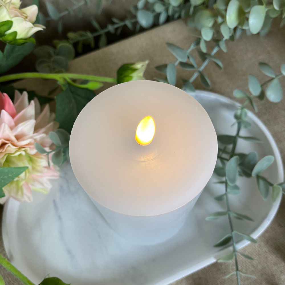 Conzept Electric - Blocklicht 3D-Flamme 12,5 cm weiß mit Fernbedienung