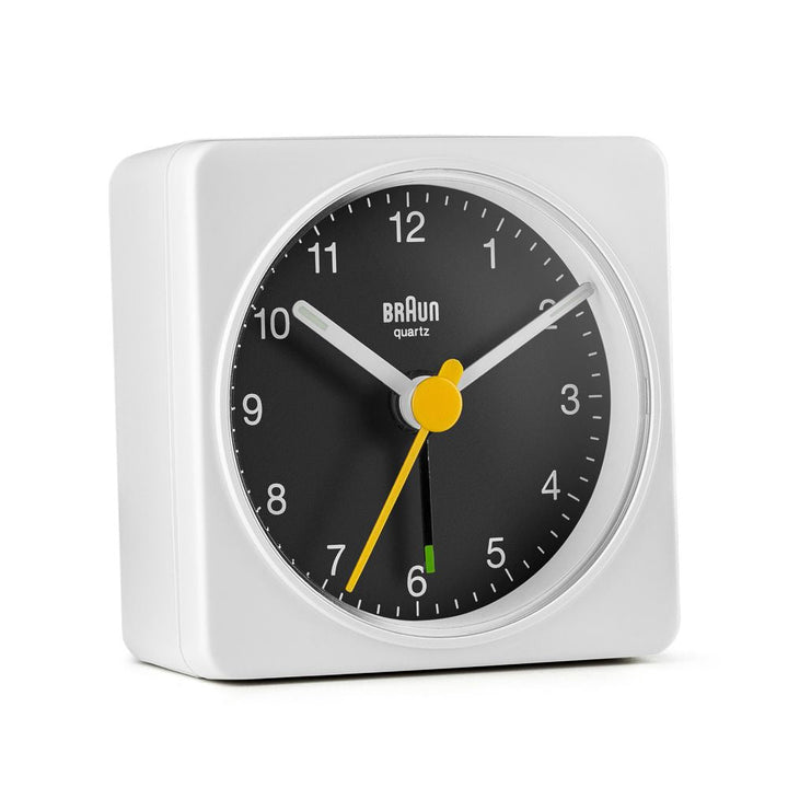 Braun – Klassischer Wecker BC02WB Quarz quadratisch – Weiß