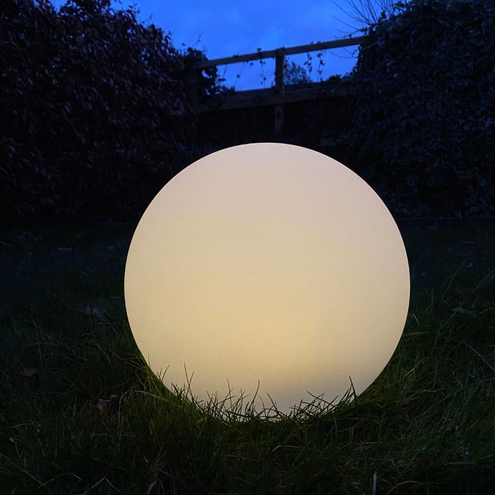 Solar Lichtkugel mit Erdspieß 1 Stk. - Ø30x28 cm Kunststoff weiß