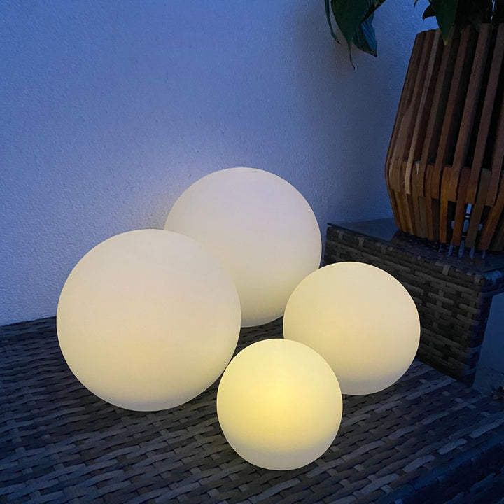 Solar-Leuchtkugeln 4 Stk. Ø30/25/20/15 - weiß