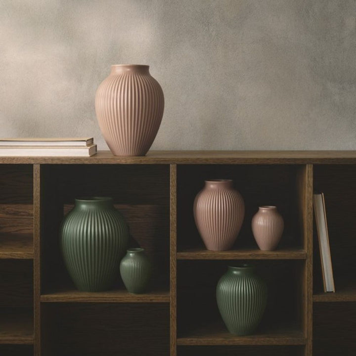 Knabstrup - Vase H 27 cm Wellenmuster Matte Altrosa