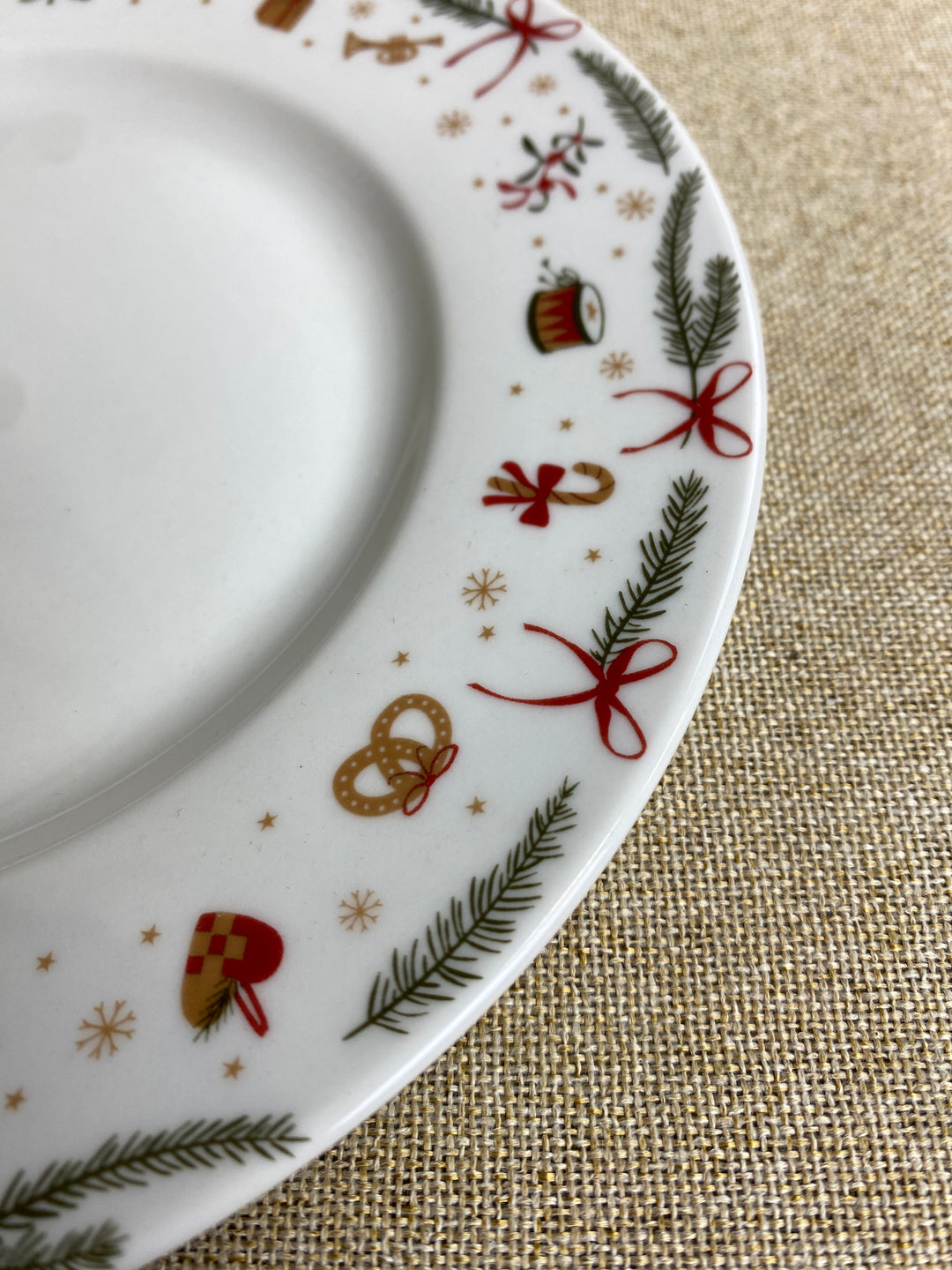 Bord 19 cm met kerstmotief