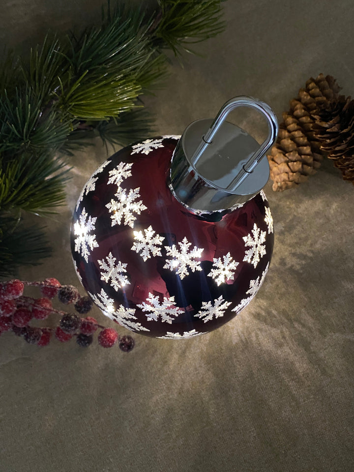 Weihnachtskugel mit LED und Schneeflocken, Ø 15 cm
