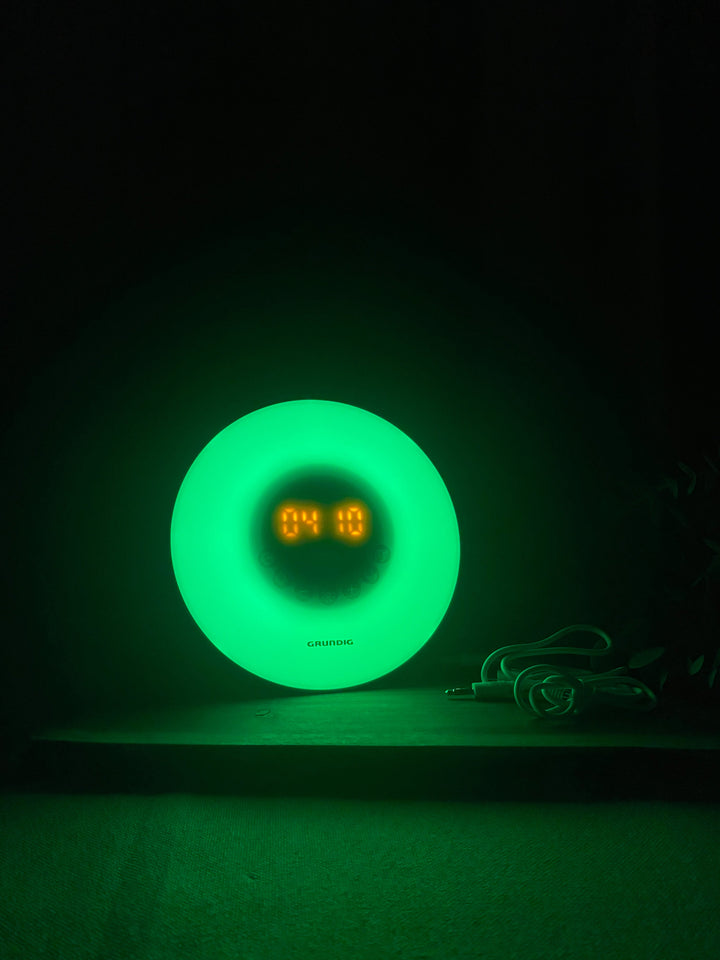 Grundig - Wecklicht mit FM-Radio