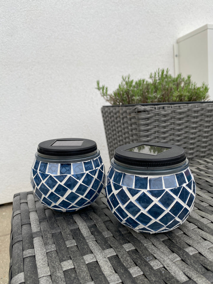 Solar-Tischleuchte in blauem Mosaik