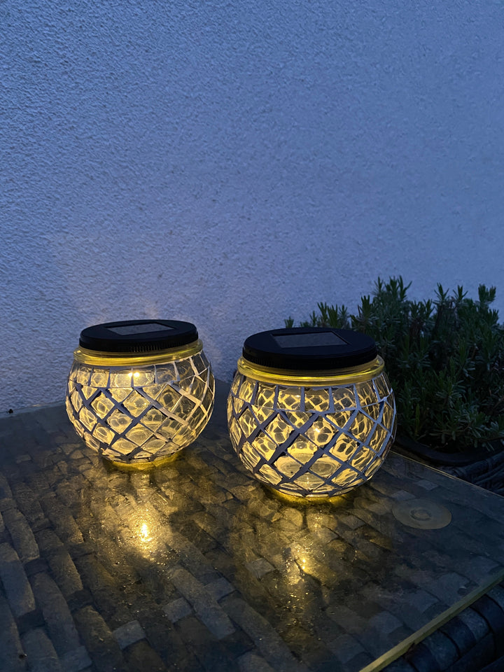 Solar-Tischleuchte in blauem Mosaik