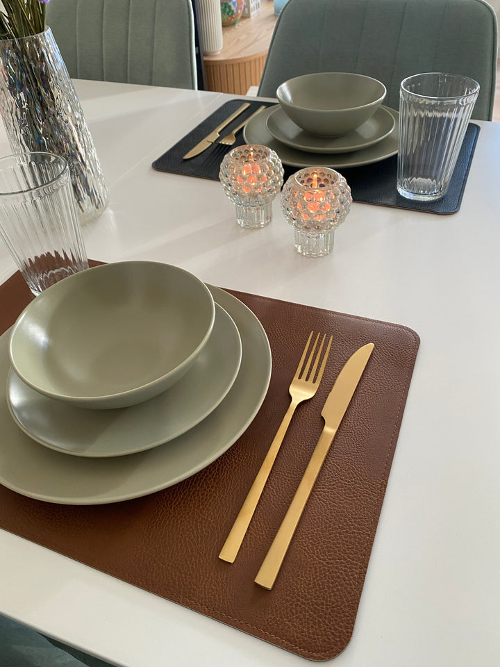 Wendbares Platzset – PU 30x45 cm Cognac/Schwarz
