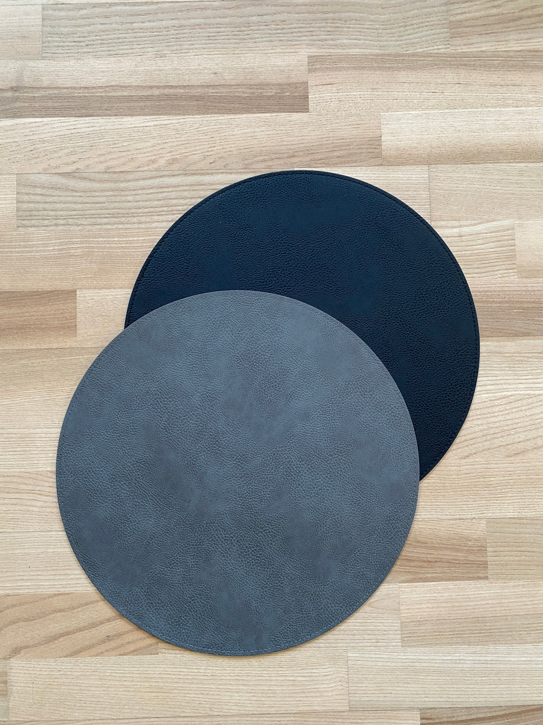 Wendbares Platzset - PU Ø38cm schwarz/grau