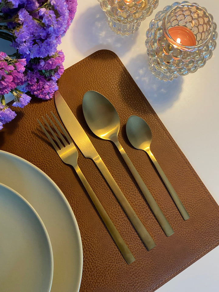 16-teiliges Besteckset – Edelstahl mit matter Goldbeschichtung
