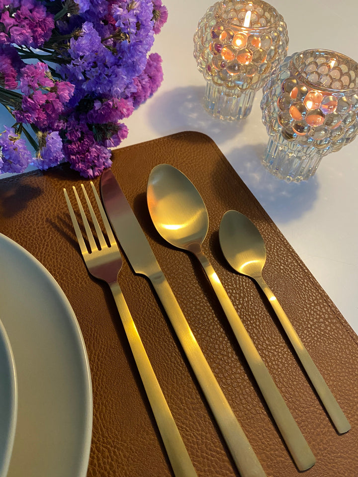 16-teiliges Besteckset – Edelstahl mit matter Goldbeschichtung