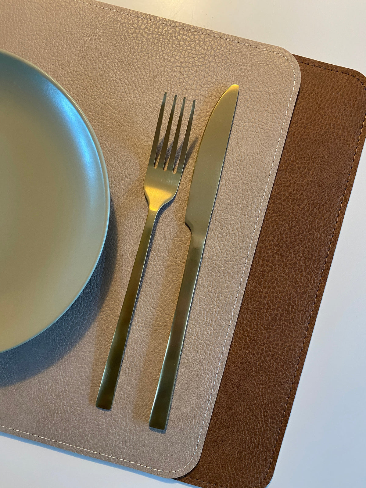 Wendbares Platzset - PU 30x45 cm Tabak/Sand