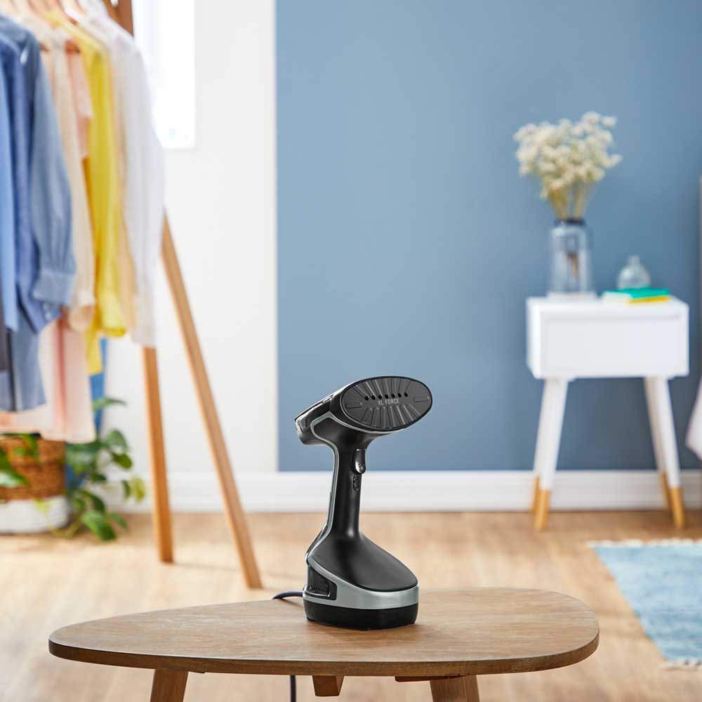 Tefal Access Steam Force Dampfglätter mit Flusenpad