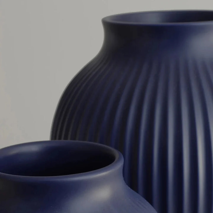 Knabstrup - Vase 27 cm ripple matt dunkelblau