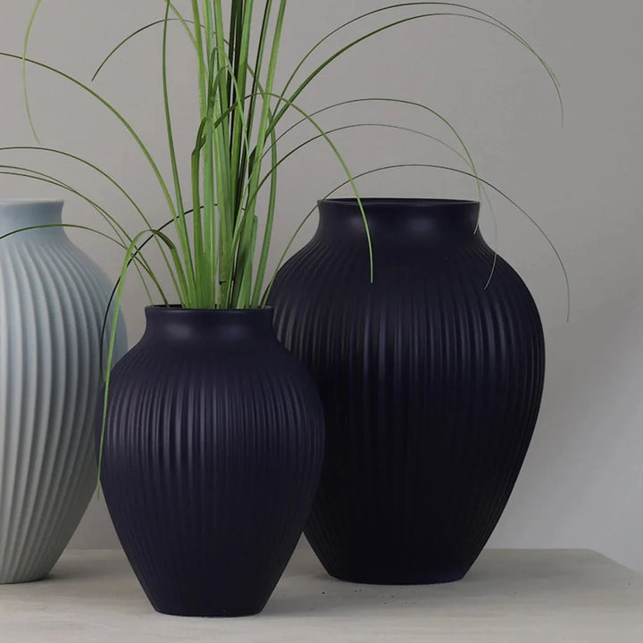 Knabstrup - Vase 27 cm ripple matt dunkelblau