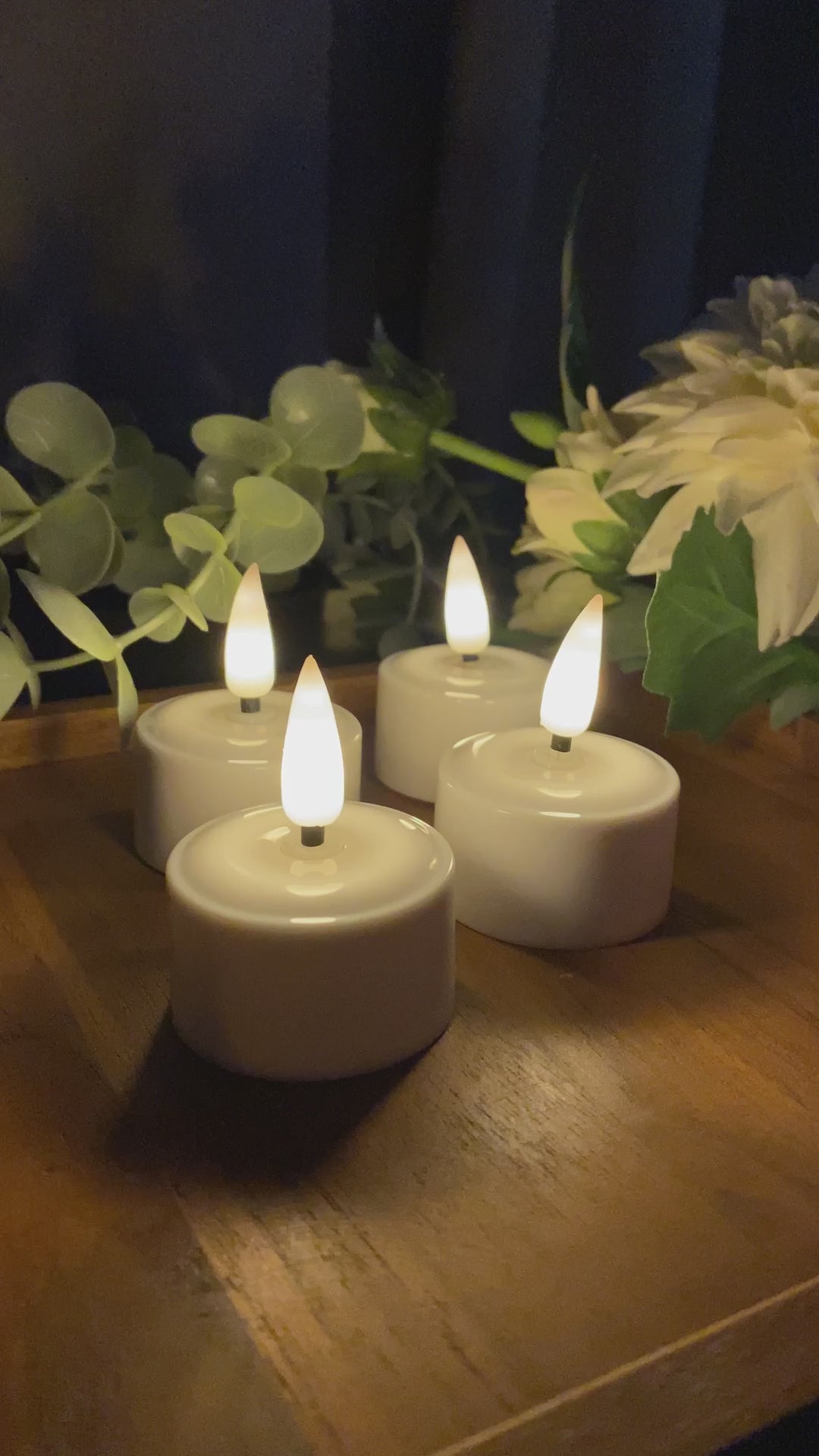 4 LED-Teelichter - wiederaufladbar mit Fernbedienung
