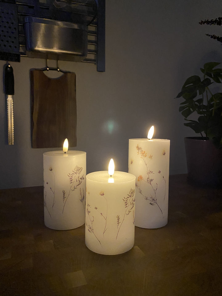 LED-Blockleuchte Blume S/3 - D7,5x10/12,5/15 cm Fernbedienung weiß
