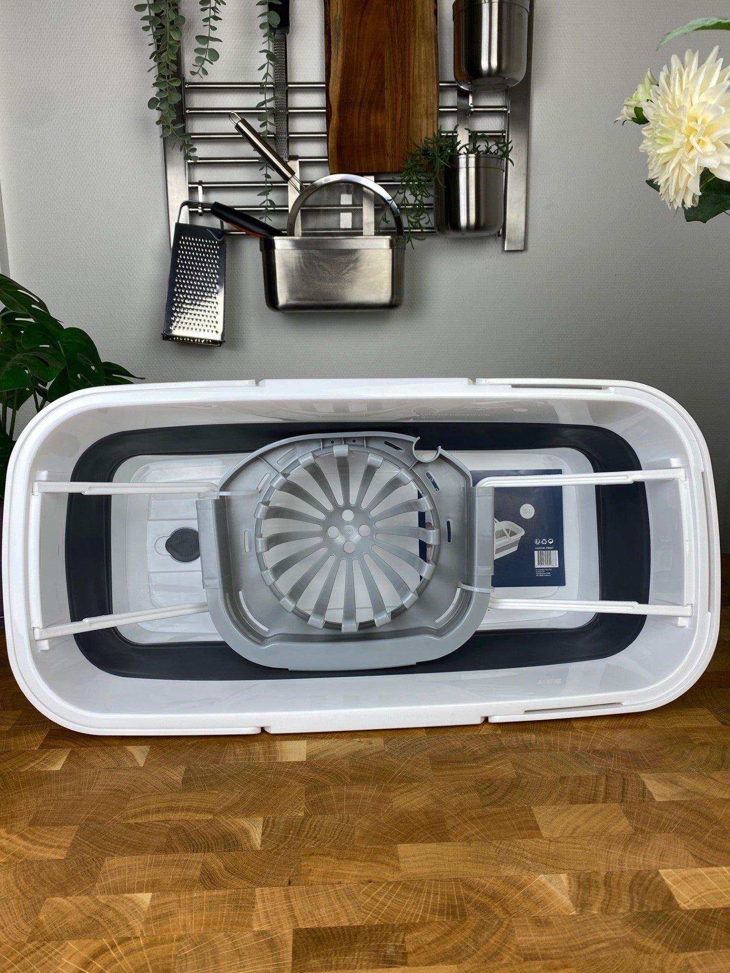 Conzept – Faltbarer Moppeimer mit Auswringer, 15 l, 55 x 27 x 19 (9) cm
