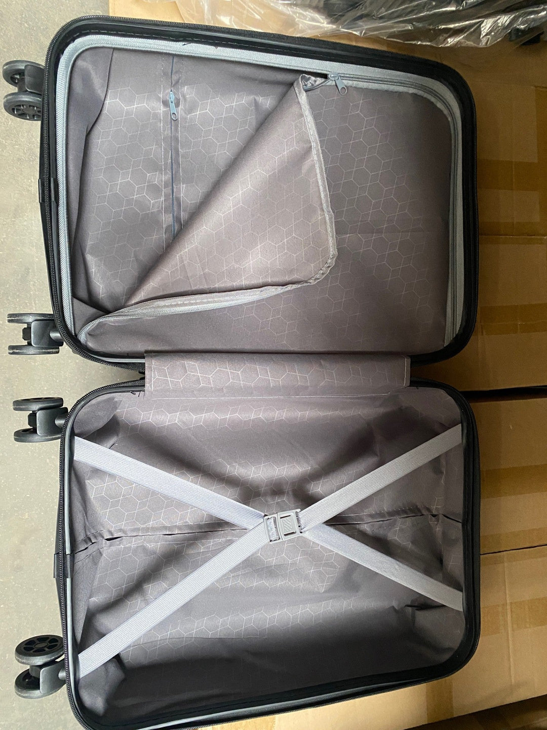 Koffer in Schwarz - ABS 20''