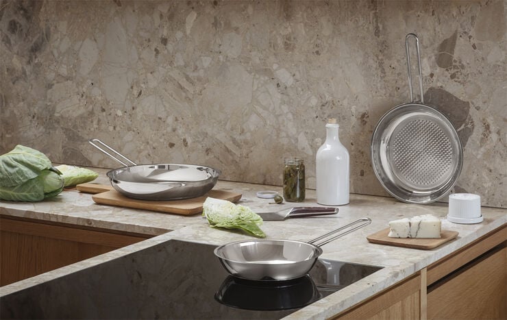 Eva Trio - Bratpfanne 24 cm - Edelstahl ohne Beschichtung Wabenmuster